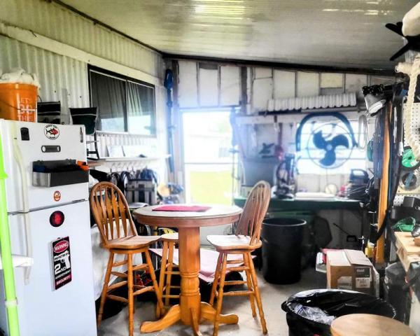 1979 TWIN Manufactured Home