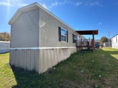 Mobile Home at 5 Leisure Manor Dr Middlesboro, KY 40965