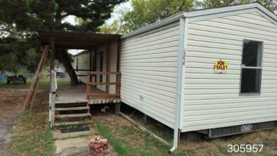 Mobile Home at 604 6th St Natalia, TX 78059