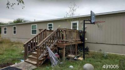 Mobile Home at 585 County Rd 6753 Devine, TX 78016