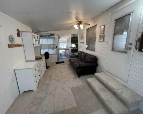 1959 NEWM 2BR/1BA Mobile Home