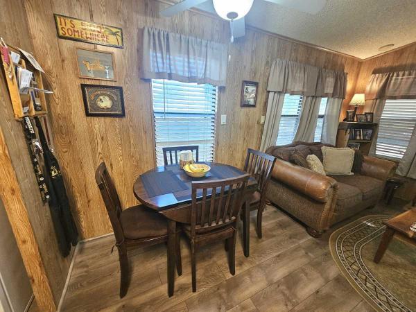 1986 Fuque Homes Incorporated  Mobile Home