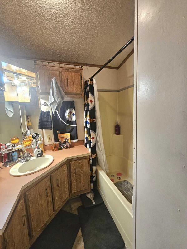 1986 Fuque Homes Incorporated  Mobile Home
