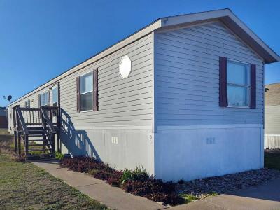 Mobile Home at 303 Horse Shoe Loop Lot 76 Liberty Hill, TX 78642