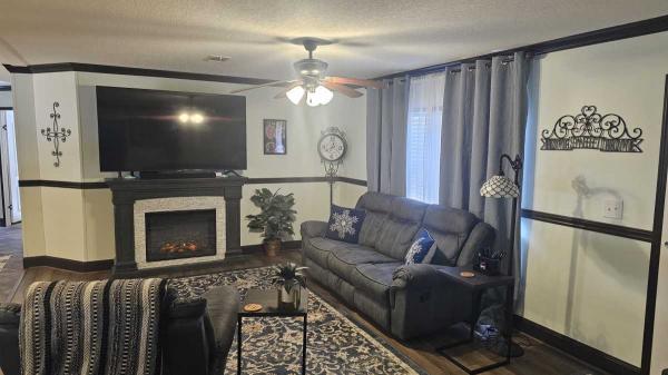 2016 Fleetwood Manufactured Home
