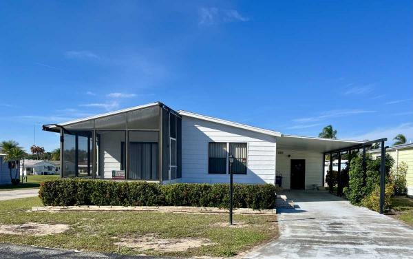 Photo 1 of 2 of home located at 1121 Emerald Ave Sebring, FL 33870