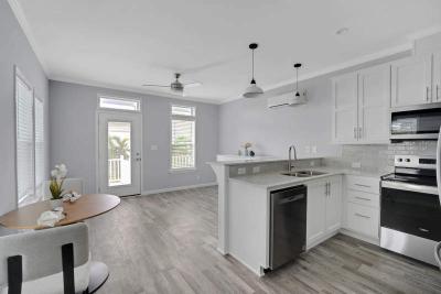 Photo 2 of 30 of home located at 5200 28th Street North, #165 Saint Petersburg, FL 33714