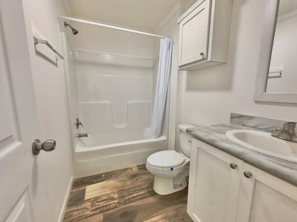 2023 Skyline LE5035 Mobile Home