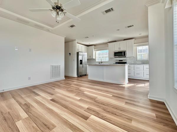 2023 Skyline LE2100 Mobile Home