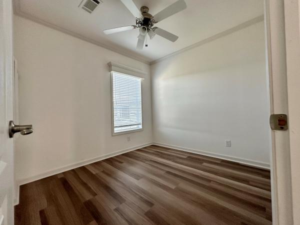 2023 Skyline LE2100 Mobile Home