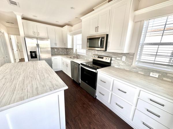 2023 Skyline LE2100 Mobile Home