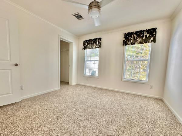 2023 Champion SIG3523B(3BR) Mobile Home