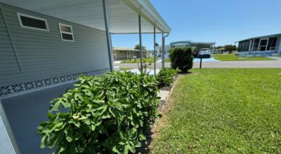 Photo 5 of 19 of home located at 620 57th Ave W Lot A-12 Bradenton, FL 34207