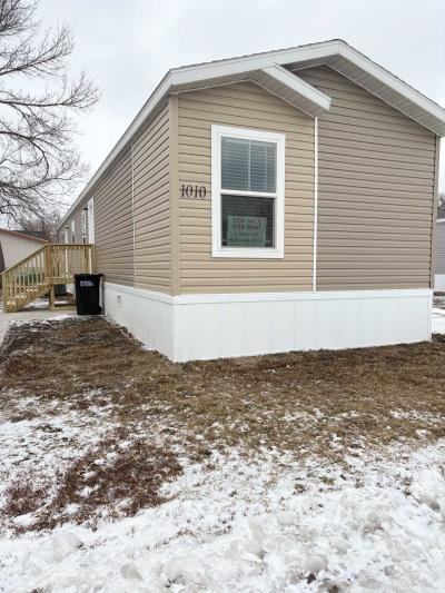 Photo 4 of 17 of home located at 825 1st Ave E #83 West Fargo, ND 58078