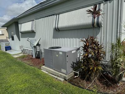 Photo 4 of 20 of home located at 570 57th Ave W  Lot 232 Bradenton, FL 34207