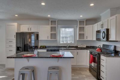 Photo 4 of 21 of home located at 121 Kingsway Dr North Mankato, MN 56003