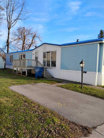 Mobile Home at 66 Colonial Drive Valparaiso, IN 46383