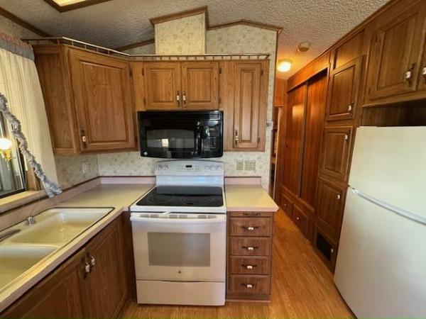 1989 Cavco Cavco Mobile Home