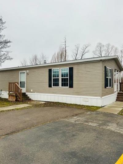 Mobile Home at 215 Laurel Leah Oxford, MI 48371