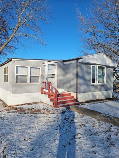 Mobile Home at 65 Village Ct Mediapolis, IA 52637