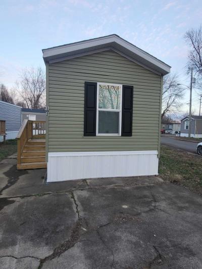 Photo 4 of 15 of home located at 3416 Kramers Ln #102 Louisville, KY 40216