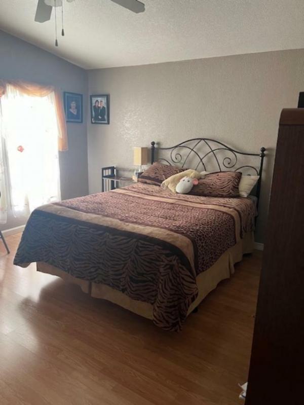 2002 HBOS Manufacturing. LP Mobile Home For Sale