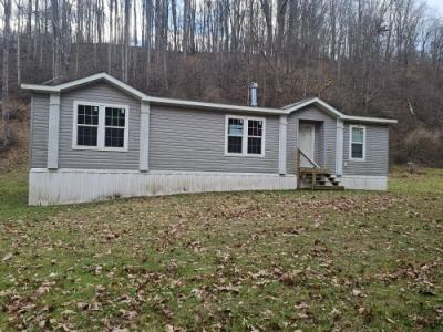 Mobile Home at 2270 Little Buck Run New Milton, WV 26411