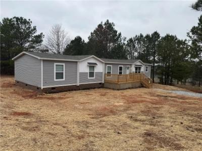 Mobile Home at 108 Dogwood Farms Ct Townville, SC 29689