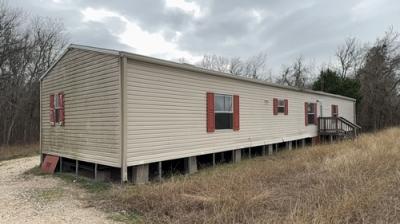 Mobile Home at 2209 Park Ln Webberville, TX 78621