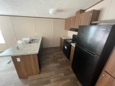 Photo 5 of 19 of home located at 280 E Mount Pleasant Rd Trlr 50 Zachary, LA 70791