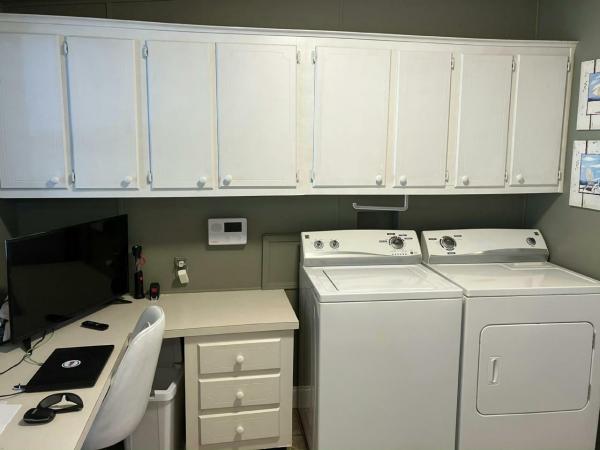 1990 Palm Manufactured Home