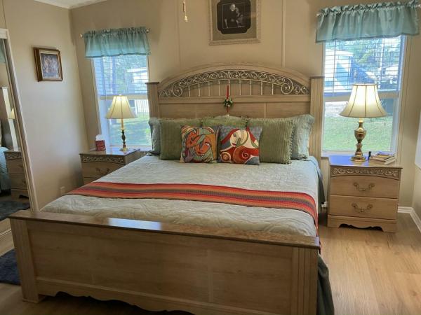 1997 Homes of Merit HS Manufactured Home