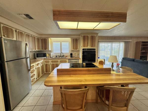 1988 Palm M.H. Manufactured Home