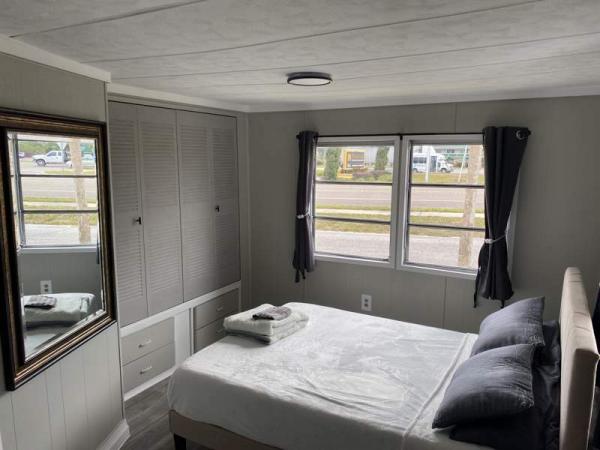 1972 HOME Manufactured Home