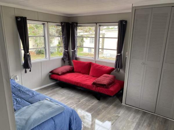 1972 HOME Manufactured Home