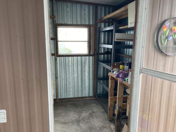 1972 HOME Manufactured Home