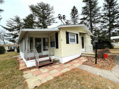 Photo 1 of 20 of home located at 1 Oak Grove Trail Nashua, NH 03062