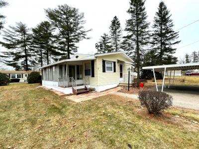 Photo 2 of 20 of home located at 1 Oak Grove Trail Nashua, NH 03062