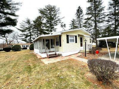 Photo 4 of 20 of home located at 1 Oak Grove Trail Nashua, NH 03062