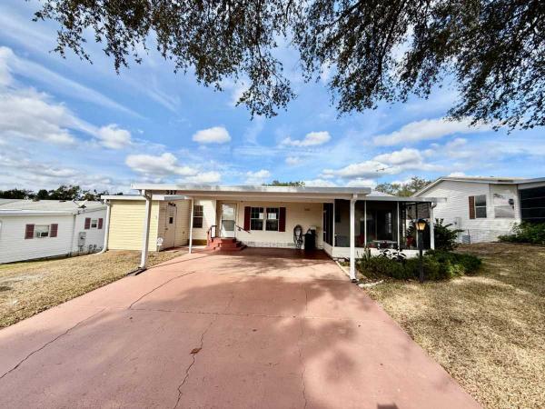 Photo 1 of 2 of home located at 317 Grimes Dr Lady Lake, FL 32159