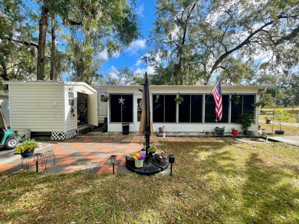 Photo 1 of 2 of home located at 40840 Cr 25, #41 Lady Lake, FL 32159