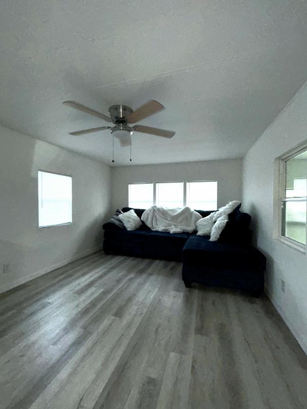 1972 TOWN  Home