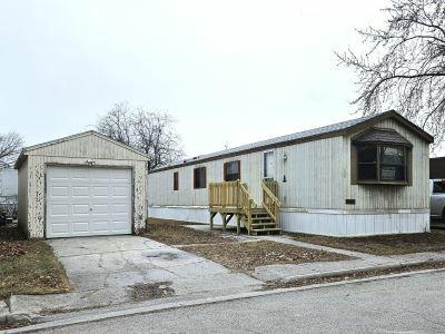 Mobile Home at 1331 Bellevue St, Lot 541 Green Bay, WI 54302