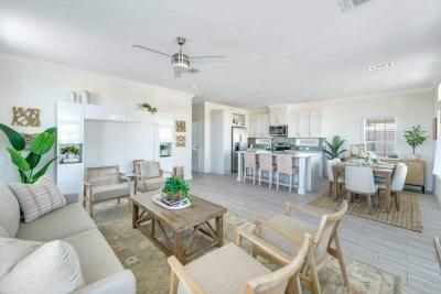 Photo 4 of 40 of home located at 12579 Pine Dr Fort Myers, FL 33908