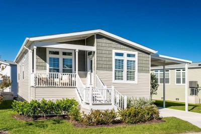 Photo 2 of 31 of home located at 16622 Coral Dr Fort Myers, FL 33908