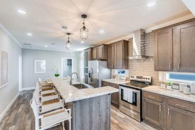 Photo 5 of 43 of home located at 16622 Coral Dr Fort Myers, FL 33908