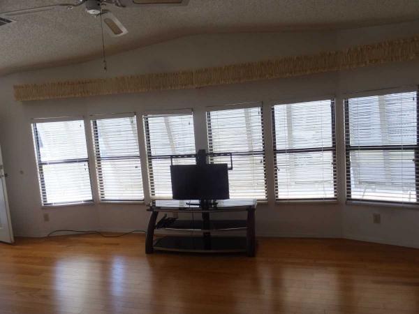 1989 Barr Manufactured Home