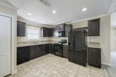 Photo 4 of 31 of home located at 701 Aqui Esta Dr. #198 Punta Gorda, FL 33950