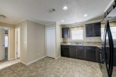 Photo 5 of 31 of home located at 701 Aqui Esta Dr. #198 Punta Gorda, FL 33950