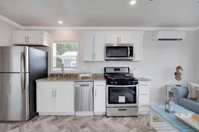 Photo 4 of 8 of home located at 39515 Rabbit Run Rv#12 Zephyrhills, FL 33542